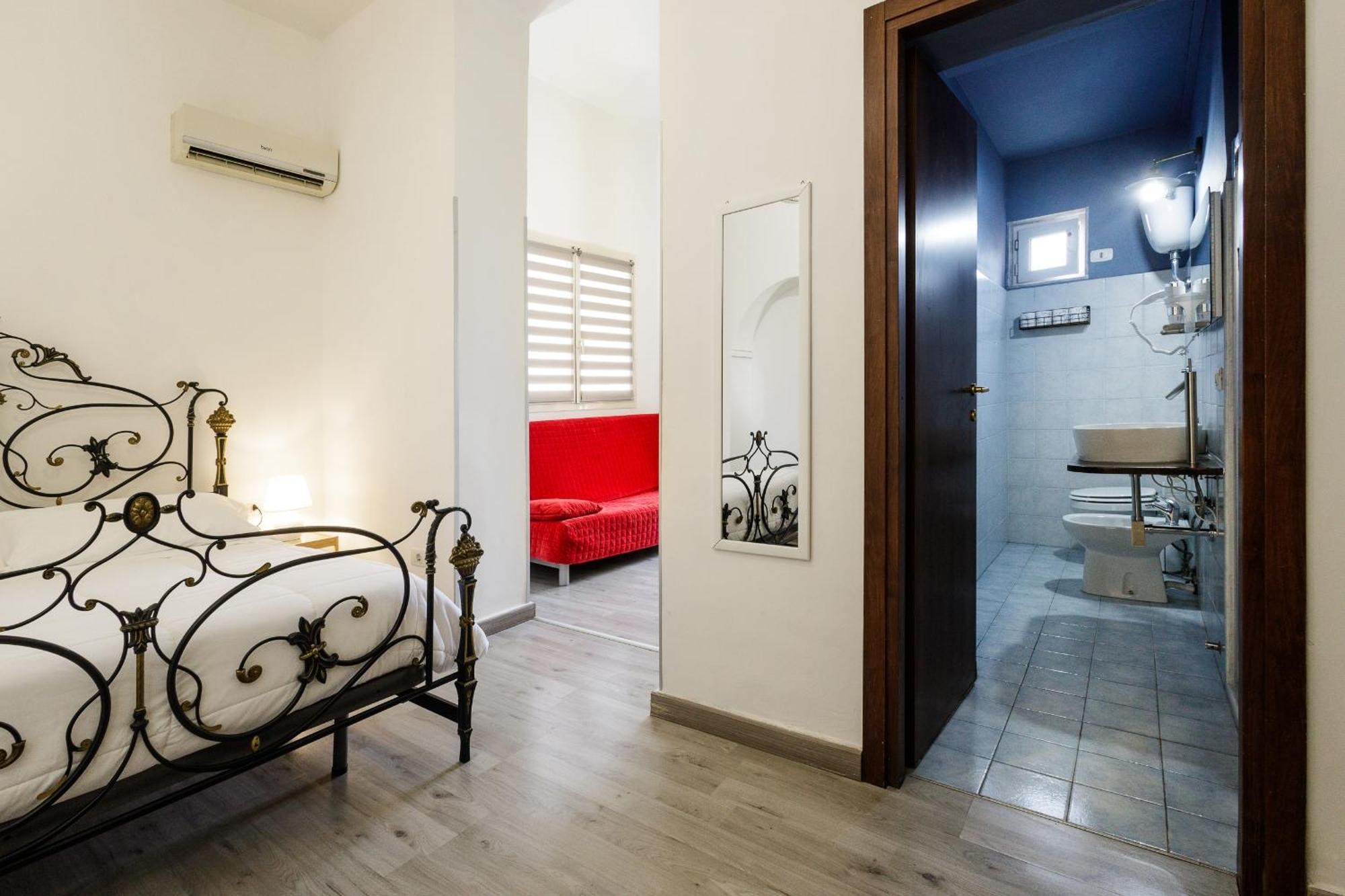 ナポリ Civico13 Bed & Breakfast エクステリア 写真
