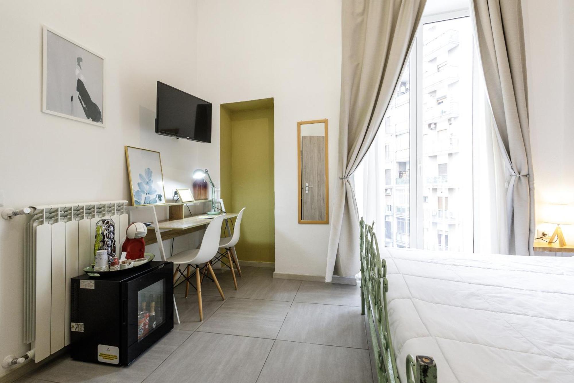 ナポリ Civico13 Bed & Breakfast エクステリア 写真