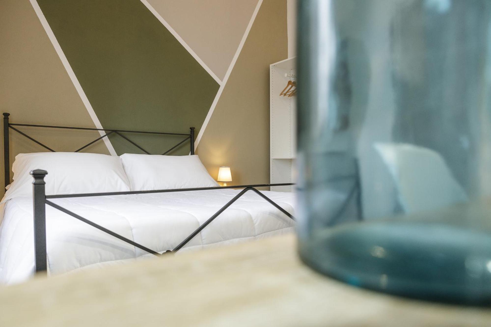 ナポリ Civico13 Bed & Breakfast エクステリア 写真