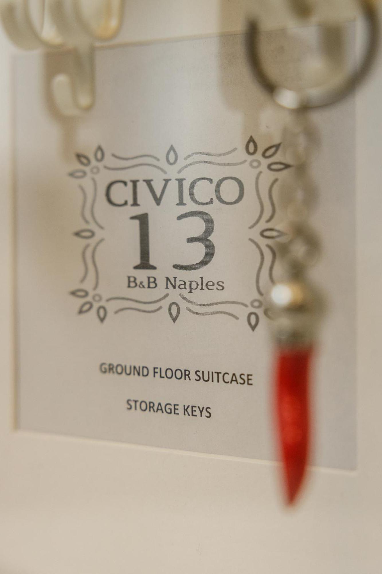 ナポリ Civico13 Bed & Breakfast エクステリア 写真