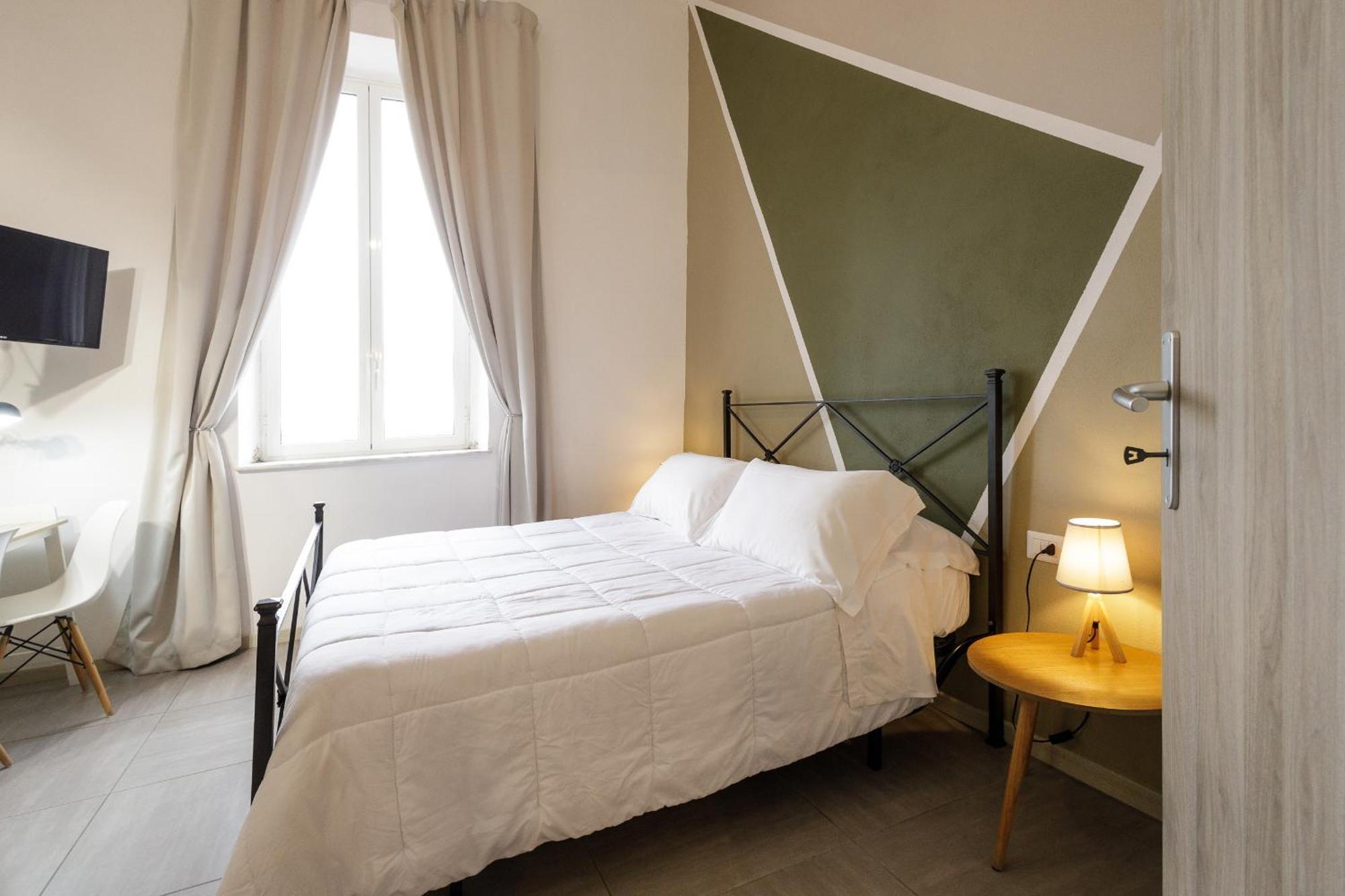 ナポリ Civico13 Bed & Breakfast エクステリア 写真