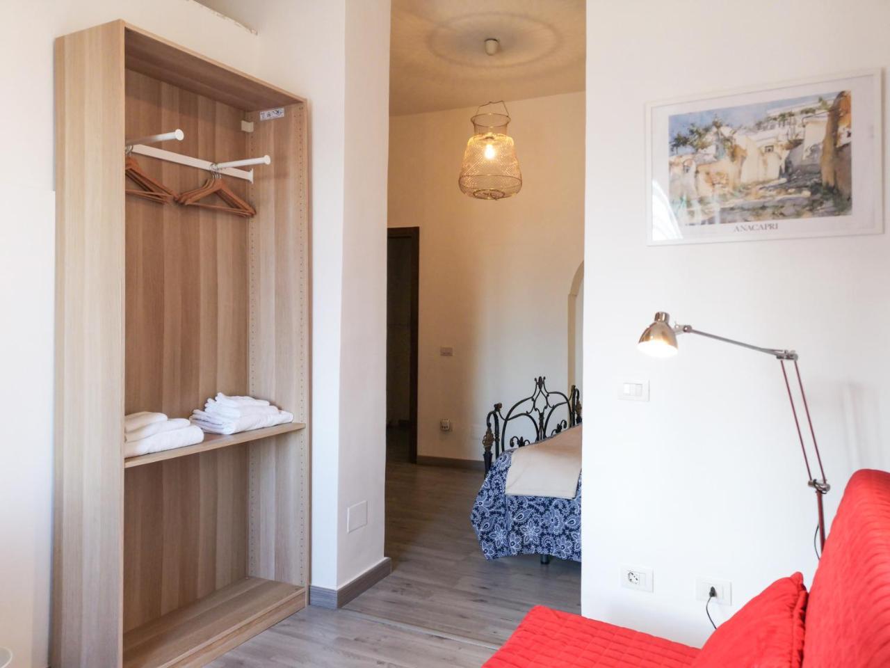 ナポリ Civico13 Bed & Breakfast エクステリア 写真